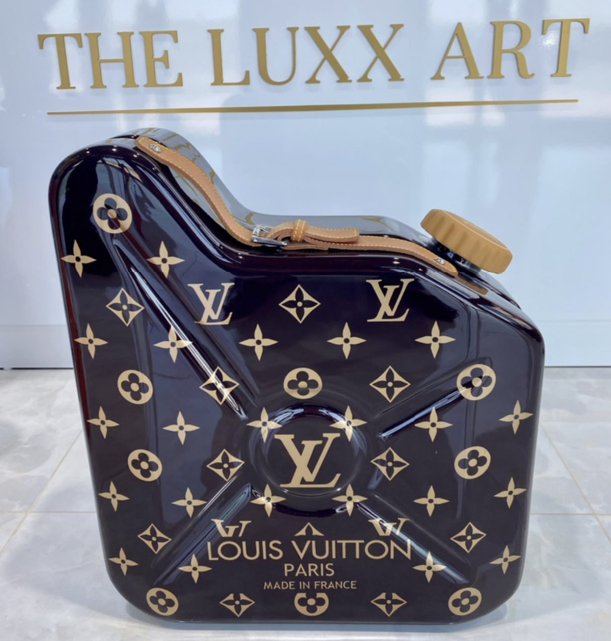 Jerrycan Louis vuitton free shiping